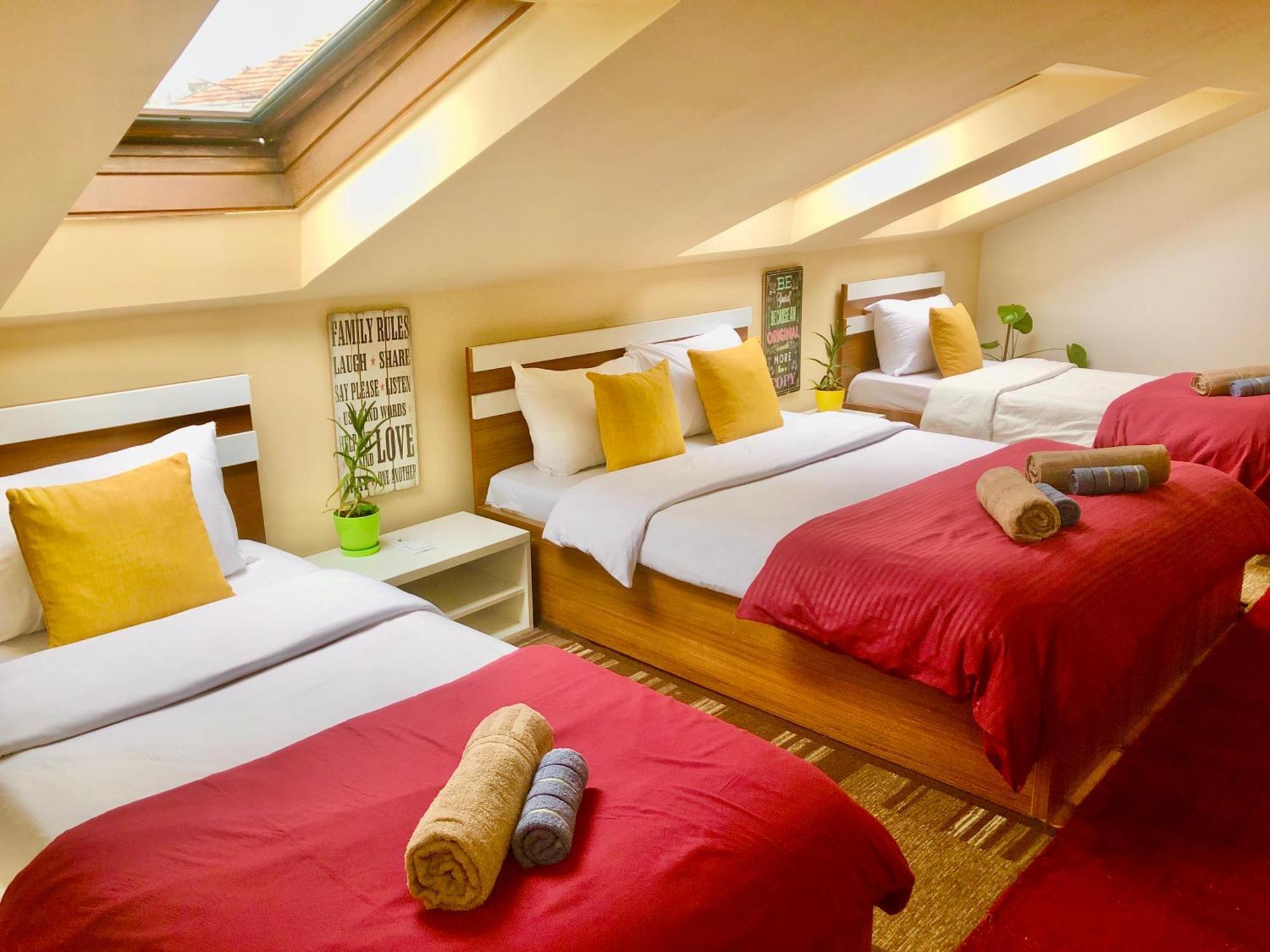 Urban Boutique Hotel Pristina Esterno foto