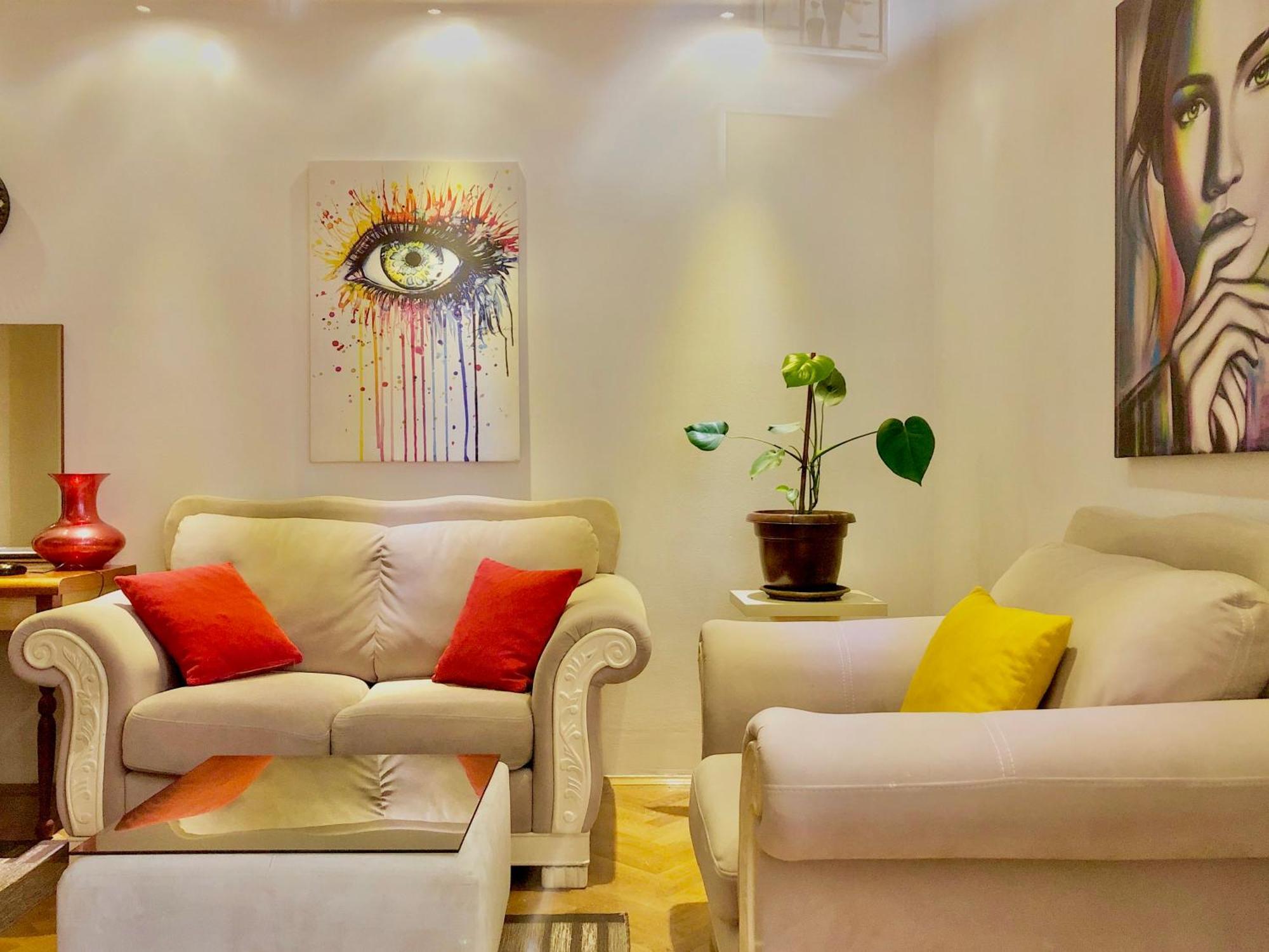 Urban Boutique Hotel Pristina Esterno foto