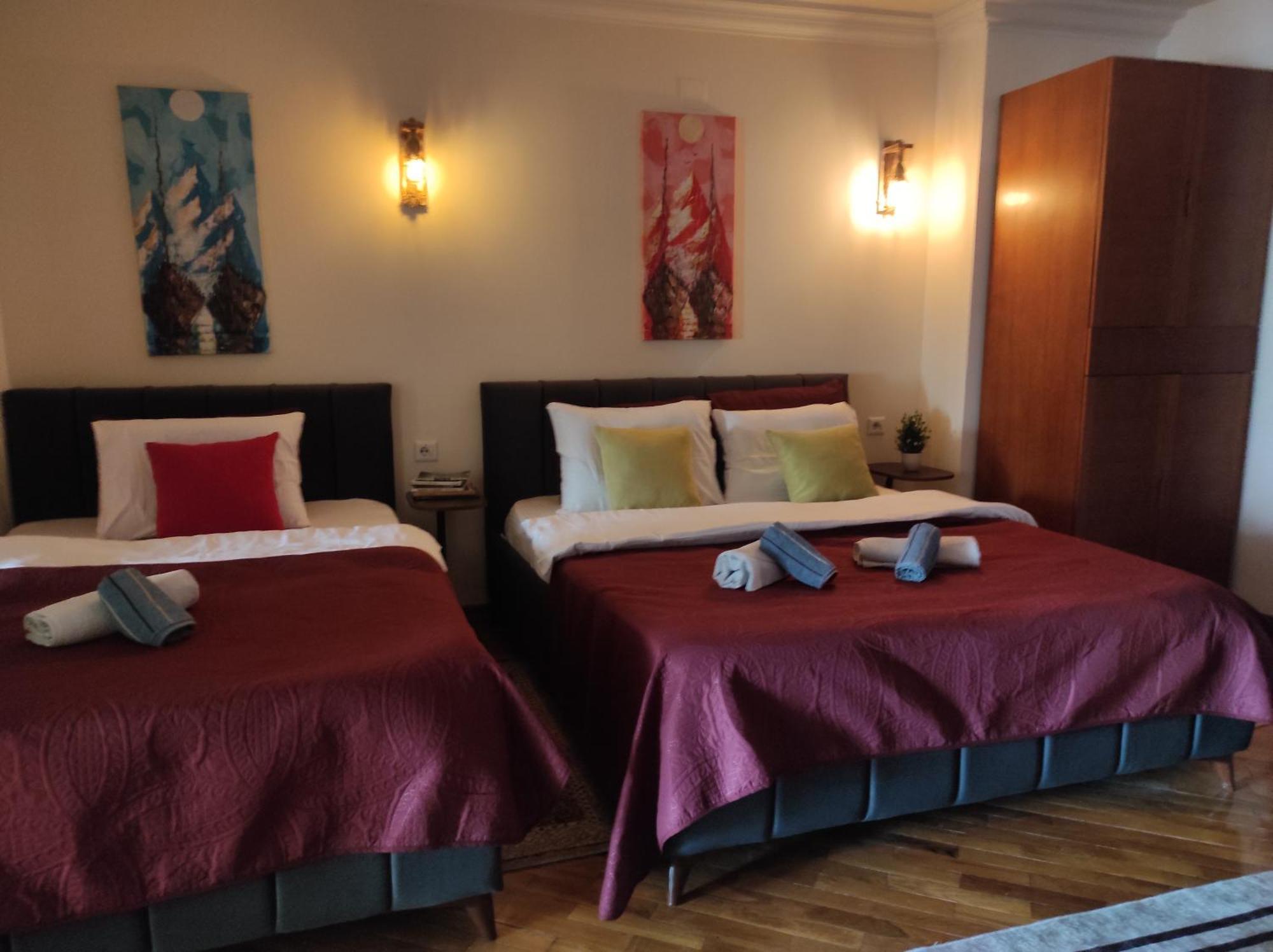 Urban Boutique Hotel Pristina Esterno foto