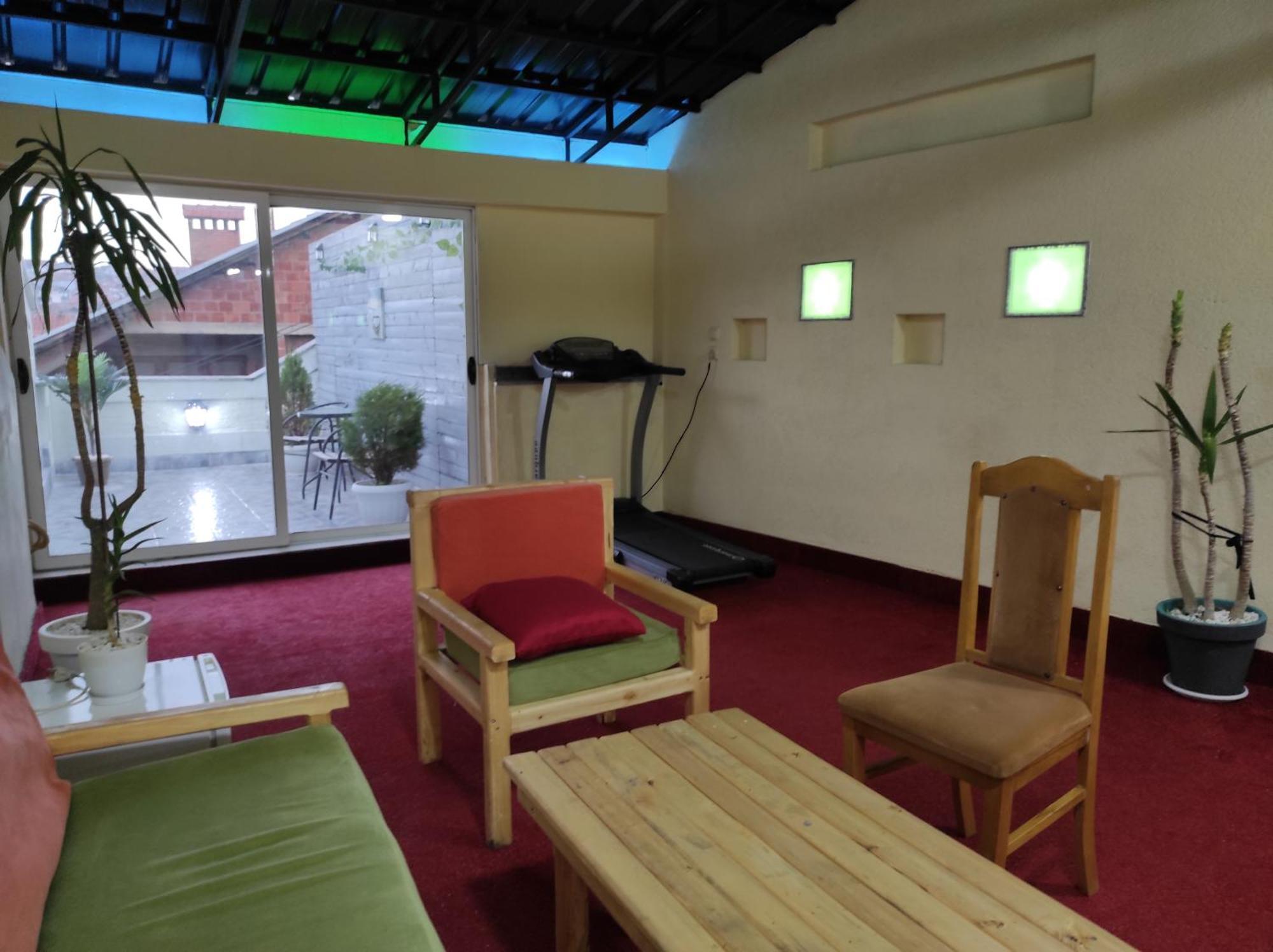 Urban Boutique Hotel Pristina Esterno foto