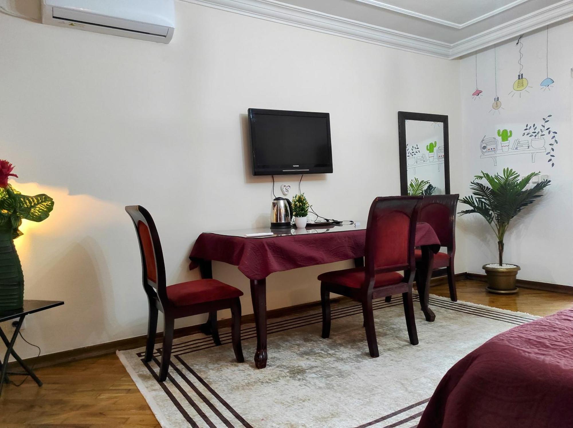 Urban Boutique Hotel Pristina Esterno foto